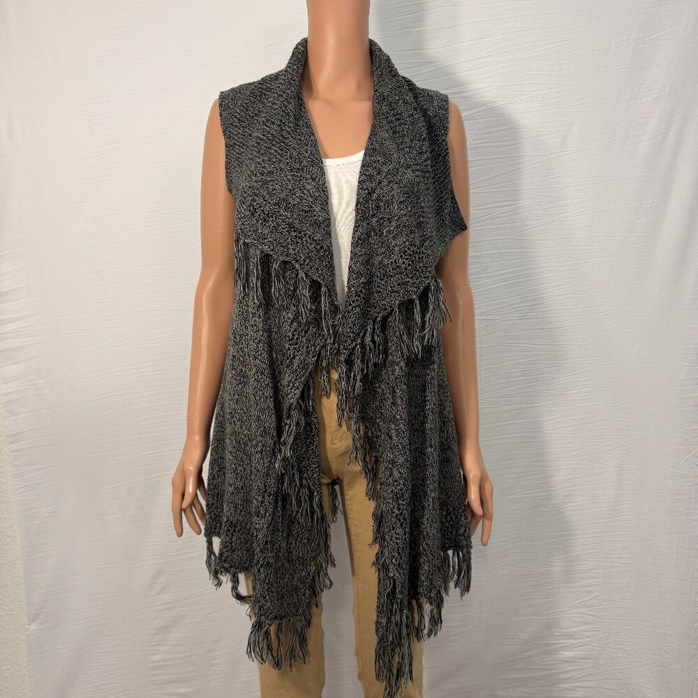 Carolyn Taylor Women’s Large Sleeveless Knit Open Front Fringed Cardigan